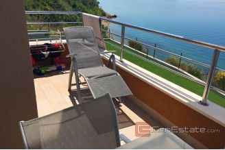 008 2030 34 Zadar apartment first row to the sea for sale
