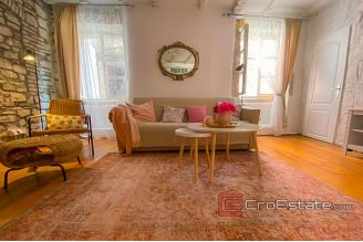 10 2013 137 Rovinj center stone house for sale