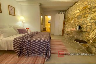 10 2013 137 Rovinj center stone house for sale