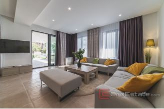 020 2035 38 Trogir luxury villa with pool for sale