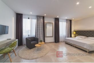 020 2035 38 Trogir luxury villa with pool for sale