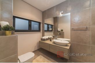 020 2035 38 Trogir luxury villa with pool for sale