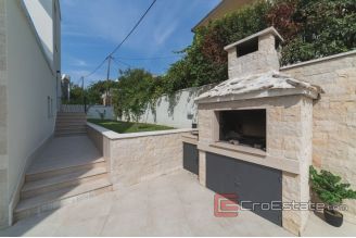 020 2035 38 Trogir luxury villa with pool for sale