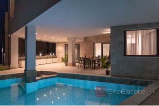 020 2035 38 Trogir luxury villa with pool for sale