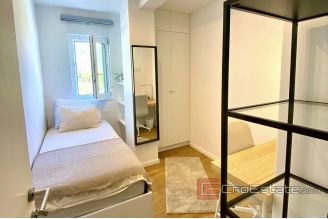 012 2036 37 makarska three bedroom apartment for sale