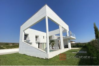 020 2043 33 near zadar unique villa for sale
