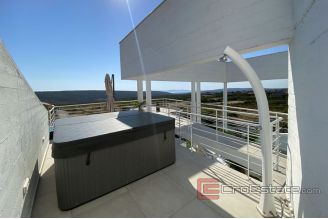 020 2043 33 near zadar unique villa for sale