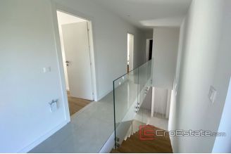 020 2043 33 near zadar unique villa for sale