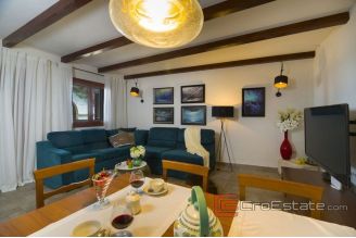 016 2026 89 peljesac stone house first row to the sea for sale