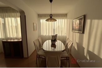 013 2035 42 Split Bol Two bedroom apartment rent