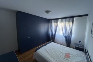 013 2035 42 Split Bol Two bedroom apartment rent
