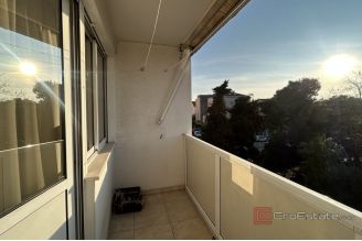 013 2035 42 Split Bol Two bedroom apartment rent