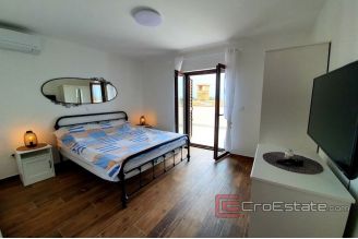 016 2043 35 near zadar stone house with pool for sale