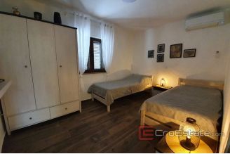 016 2043 35 near zadar stone house with pool for sale