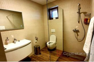 016 2043 35 near zadar stone house with pool for sale