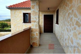 016 2043 35 near zadar stone house with pool for sale