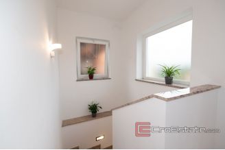 012 2117 01 near rijeka family house for sale