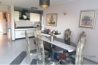 009 2117 02 Rijeka house with pool for sale