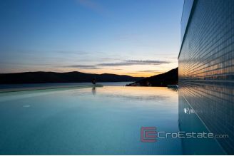 020 2035 44 Trogir villa with sea view for sale