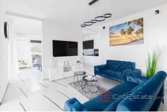 020 2035 44 Trogir villa with sea view for sale