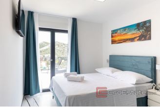 020 2035 44 Trogir villa with sea view for sale