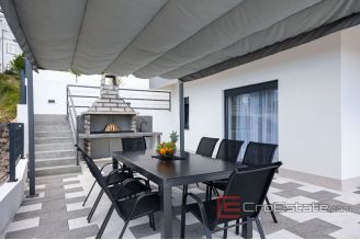 020 2035 44 Trogir villa with sea view for sale