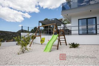 020 2035 44 Trogir villa with sea view for sale