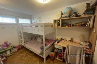 011 2036 39 split spinut three bedroom apartment for sale