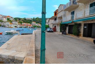 008 Brac apartment first row to the sea for sale