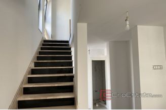 007 Rogoznica house with sea view
