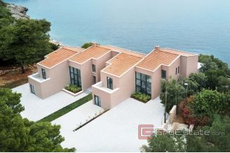 011 2031 45 Ciovo stone house for sale