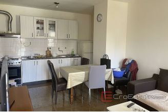 009 2035 45 Pujanke two bedroom apartment for renovation for sale