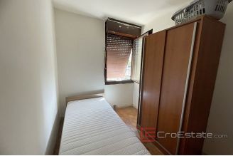 009 2035 45 Pujanke two bedroom apartment for renovation for sale
