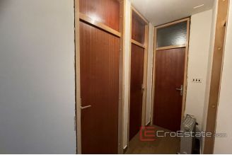 009 2035 45 Pujanke two bedroom apartment for renovation for sale