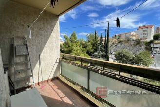 009 2035 45 Pujanke two bedroom apartment for renovation for sale