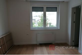 008 2117 05a Opatija apartment with sea view for sale