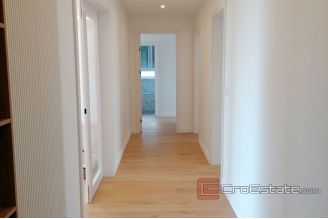 008 2117 05a Opatija apartment with sea view for sale