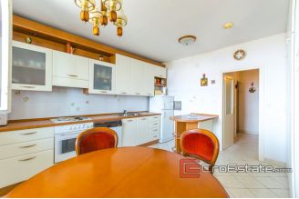 16 2013 138 Split 2bedroom sea view for sale