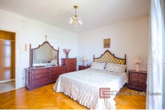 16 2013 138 Split 2bedroom sea view for sale