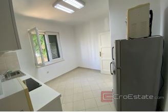 010 Split office space for rent