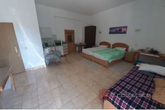 013 2016 506 Makarska apartment house with a sea view for sale