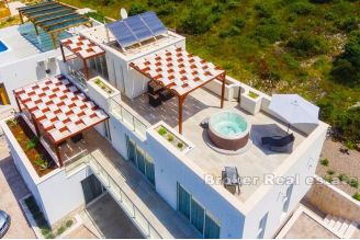 020 2021 310 Rogoznica villa with pool and sea view for sale