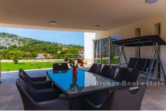 020 2021 310 Rogoznica villa with pool and sea view for sale