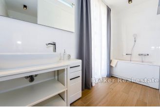 020 2021 310 Rogoznica villa with pool and sea view for sale