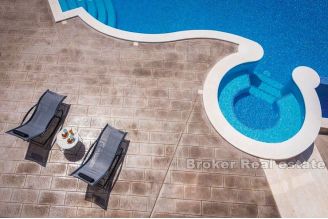 020 2021 310 Rogoznica villa with pool and sea view for sale