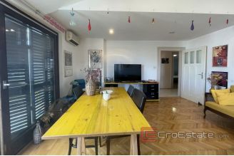 013 2035 47 Split Manus apartment for sale