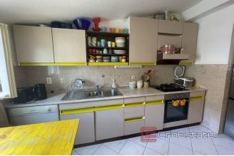 013 2035 47 Split Manus apartment for sale