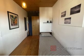 013 2035 47 Split Manus apartment for sale