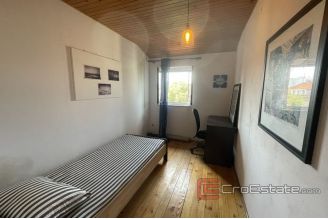 013 2035 47 Split Manus apartment for sale