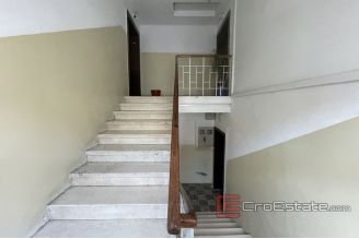 013 2035 47 Split Manus apartment for sale